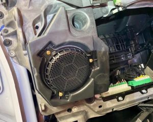 ジープ　ラングラー　jl wrangler jeep kicker rockford all weather サブウーハー　スピーカー交換　ダッシュボード　ツイーター　ミッドレンジ　サウンドバー　リアスピーカー　キッカー　2インチ　3インチ　8cm 10cm フルレンジ　ワイドレンジ　コアキシャル　カーオーディオ　HOT WIRED Mercury Car Audio FORMULA-X FX-101 2inch wide range driver 薄型ウーハー　純正アルパイン　alpine　音質向上