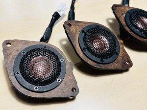 lexus nx レクサス　マークレビンソン　レクサス純正　スピーカー交換　unityスピーカー　センタースピーカー　ダッシュボード　ツイーター　音質向上　音質改善　マクレビ　dsp 通販　HOT WIRED 名古屋　ワイドレンジドライバー　2インチ　FORMULA-X fx101 業販 emma ハイエンドカーオーディオ　下まで出るツイーター　カプラーオン　プラグアンドプレイ