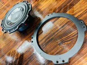 ジープ　ラングラー　jl wrangler jeep kicker rockford all weather サブウーハー　スピーカー交換　ダッシュボード　ツイーター　ミッドレンジ　サウンドバー　リアスピーカー　キッカー　2インチ　3インチ　8cm 10cm フルレンジ　ワイドレンジ　コアキシャル　カーオーディオ　HOT WIRED Mercury Car Audio FORMULA-X FX-101 2inch wide range driver 薄型ウーハー　純正アルパイン　alpine　音質向上　通販　インナーバッフル