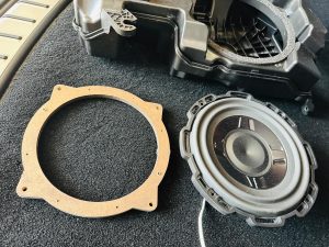 レクサス　マークレビンソン　スピーカー交換　ウーハー　サブウーハー　マクレビ アップグレード　インナーバッフル　ウーハーボックス　通販　HOT WIRED ホットワイヤード　ロックフォード　rockford FORMULA-X FX-101 Mercury Car Audio