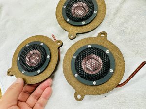 lexus LX レクサス　マークレビンソン　レクサス純正　スピーカー交換　unityスピーカー　センタースピーカー　ダッシュボード　ツイーター　音質向上　音質改善　マクレビ　dsp 通販　HOT WIRED 名古屋　ワイドレンジドライバー　2インチ　FORMULA-X fx101 業販 emma ハイエンドカーオーディオ　下まで出るツイーター　カプラーオン　プラグアンドプレイ