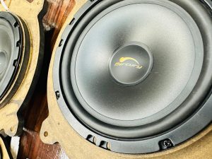 lexus IS レクサス　マークレビンソン　レクサス純正　スピーカー交換　unityスピーカー　センタースピーカー　ダッシュボード　ツイーター　音質向上　音質改善　マクレビ　dsp 通販　HOT WIRED 名古屋　ワイドレンジドライバー　2インチ　FORMULA-X fx101 業販 emma ハイエンドカーオーディオ　下まで出るツイーター　カプラーオン　プラグアンドプレイ