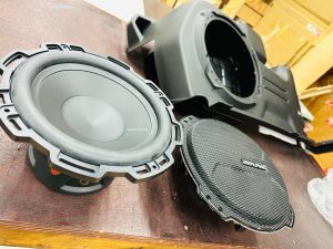 ジープ　ラングラー　jl wrangler jeep kicker rockford all weather サブウーハー　スピーカー交換　ダッシュボード　ツイーター　ミッドレンジ　サウンドバー　リアスピーカー　キッカー　2インチ　3インチ　8cm 10cm フルレンジ　ワイドレンジ　コアキシャル　カーオーディオ　HOT WIRED Mercury Car Audio FORMULA-X FX-101 2inch wide range driver 薄型ウーハー　純正アルパイン　alpine　音質向上