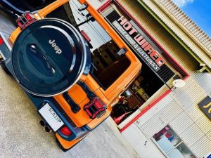 jeep wrangler jl jk jt rockford p3 sub woofer ジープ　ラングラー　カーオーディオ　スピーカー交換　サブウーハー　ウーハー　音質　2インチ　10インチ　3インチ　4インチ　ツイーター　ワイドレンジドライバー　FORMULA-X FX-101 Audible Physics ram2 ロックフォード　薄型　ジープ純正　CarPlay カスタム　オーディオ　名古屋　カーオーディオ専門店　ホットワイヤード