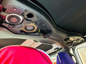 jeep wrangler jl スピーカー交換　カーオーディオ　音質改善　音質向上　デッドニング　　サウンドバー　2インチ　3インチ　4インチ　2.5インチ　フルレンジ　ワイドレンジ　スピーカー　コアキシャル　kicker Audible Physics FORMULA-X FX-101 ram3 ram2 音質志向　純正アルパイン　alpine プラグアンドプレイ　通販　カプラーオン　簡単取付　周波数　イコライザー　アナライザー　rta 周波数特性　測定　カーオーディオ専門店　ワイドレンジドライバ　HOT WIRED ホットワイヤード　サブウーハー　アップグレード