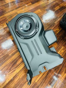 jeep wrangler jl スピーカー交換　カーオーディオ　音質改善　音質向上　デッドニング　　サウンドバー　2インチ　3インチ　4インチ　2.5インチ　フルレンジ　ワイドレンジ　スピーカー　コアキシャル　kicker Audible Physics FORMULA-X FX-101 ram3 ram2 音質志向　純正アルパイン　alpine プラグアンドプレイ　通販　カプラーオン　簡単取付　周波数　イコライザー　アナライザー　rta 周波数特性　測定　カーオーディオ専門店　ワイドレンジドライバ　HOT WIRED ホットワイヤード　サブウーハー　アップグレード