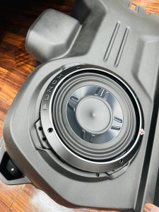 jeep wrangler jl jk jt rockford p3 sub woofer ジープ　ラングラー　カーオーディオ　スピーカー交換　サブウーハー　ウーハー　音質　2インチ　10インチ　3インチ　4インチ　ツイーター　ワイドレンジドライバー　FORMULA-X FX-101 Audible Physics ram2 ロックフォード　薄型　ジープ純正　CarPlay カスタム　オーディオ　名古屋　カーオーディオ専門店　ホットワイヤード