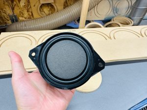 audi q3 q5 q7 q8 a8 a7 s8 s7 アウディ　バングアンドオルフセン　bang and olufsen スピーカー交換　ツイーター　ウーハー　スコーカー　センタースピーカー　インナーバッフル　車種別　コネクター　ハーネス　抵抗値　位相　インピーダンス　最適化　カーオーディオ　カーオーディオ専門店　通販　カスタム