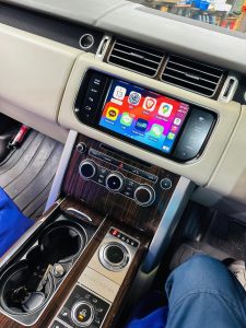 レンジローバー　純正ナビ　修理　あとづけ　後付け　CarPlay カープレイ　Android Auto
　アンドロイド　グーグルマップ　Google
iPhone ヤフーカーナビ　Youtube ミラーリング　range rover land rover ランドローバー　ローバー　メリディアン　meridian 