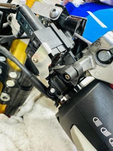 bmw s1000rr シフトアシスト　クイックシフター　オートシフター　ブリッパー　ギア　シフトチェンジ　バックステップ　クラッチ　クラッチレバー　ローンチコントロール　ドラッグレース