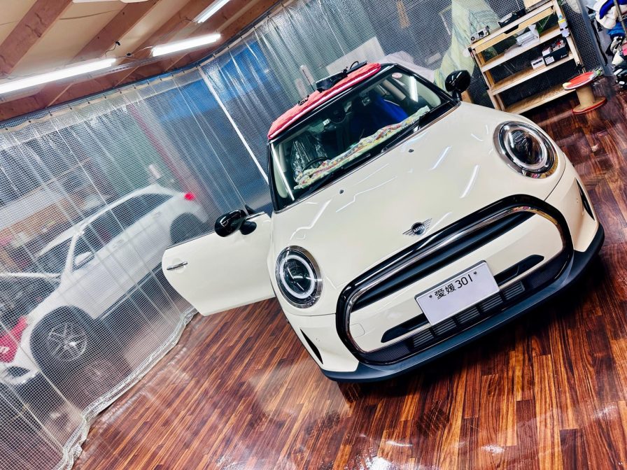 純正ナビが付いていないBMW MINI F56に、BMW純正ナビ(iDrive6)を後付けする方法:NBE EVO
