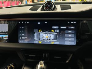 ポルシェ　車種別　マカン　アンドロイドナビ　Android デュアルモニター 12.3 12.5 12.8 テスラ　テスロイド　Youtube CarPlay カープレイ　iPhone ワイヤレス　Android Auto Googleマップ　グーグル　ヤフーカーナビ　クラリオン　純正ナビ　pcm パラメーラ　カイエン　911　2din bose macan porsche ナビ交換　カーナビ　コーディング　coding ポルシェ専用