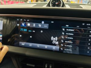 ポルシェ　車種別　マカン　アンドロイドナビ　Android デュアルモニター 12.3 12.5 12.8 テスラ　テスロイド　Youtube CarPlay カープレイ　iPhone ワイヤレス　Android Auto Googleマップ　グーグル　ヤフーカーナビ　クラリオン　純正ナビ　pcm パラメーラ　カイエン　911　2din bose macan porsche ナビ交換　カーナビ　コーディング　coding ポルシェ専用