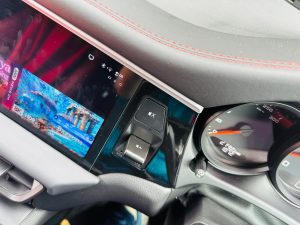 ポルシェ　車種別　マカン　アンドロイドナビ　Android デュアルモニター 12.3 12.5 12.8 テスラ　テスロイド　Youtube CarPlay カープレイ　iPhone ワイヤレス　Android Auto Googleマップ　グーグル　ヤフーカーナビ　クラリオン　純正ナビ　pcm パラメーラ　カイエン　911　2din bose macan porsche ナビ交換　カーナビ　コーディング　coding ポルシェ専用