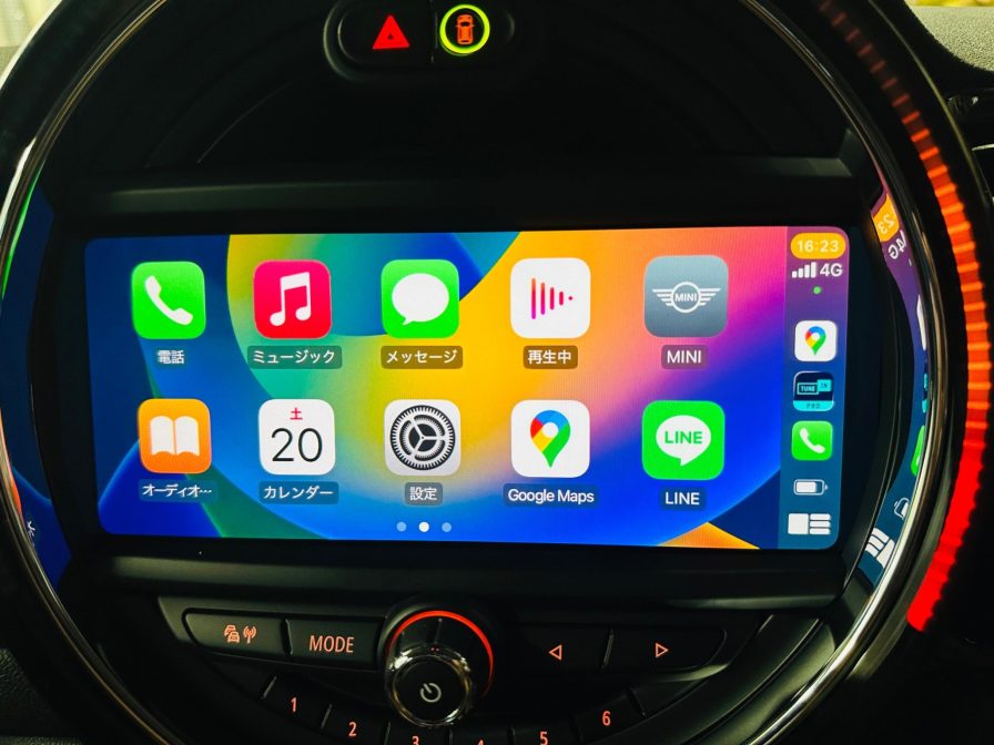 BMW MINI 純正ナビ iDrive5 → iDrive6 にアップグレードする方法とワイヤレスCarPlayをフルスクリーンにする方法のご紹介