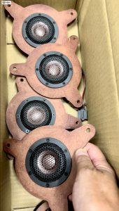 アウディ　純正　ボーズ　bose b&o バングアンドオルフセン　ボーズサウンド　スピーカー交換　スコーカー　ミッドレンジ　2インチ ワイドレンジドライバー　音質　カーオーディオ　CarPlay 通販　車種別　カプラー　プラグアンドプレイ　簡単取付　ハイエンド　カープレイ　デッドニング アウディ　a8 s8 s7 a7 a6 s6 q5 q7 q8 a4 a3 a2 a1 カーオーディオ専門店　名古屋　ホットワイヤード