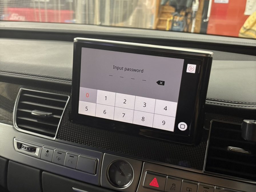 保護中: CarPlayインターフェースのHDMIやYoutubeのON/OFF設定のやり方