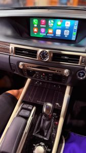 レクサス レクサス純正 純正ナビ 後付け CarPlay カープレイ ワイヤレス AVインターフェース インターフェース HDMI USB 映像入力 HDMI入力 動画再生 動画視聴 Fire TV Stick amazon アマゾン プライム ビデオ ネットリックス ミラーリング Youtube fulu tver フルスクリーン Bluetooth iPhone iPhone 17 16 15 14 google Googleマップ アプリ カーナビ ヤフー 名古屋 HOT WIRED
ホットワイヤード マクレビ スピーカー交換 カーオーディオ専門店 カープレイモジュール アンドロイド gs350 gs300 gs450 ls460 ls600