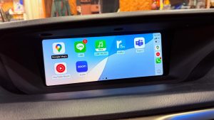 レクサス レクサス純正 純正ナビ 後付け CarPlay カープレイ ワイヤレス AVインターフェース インターフェース HDMI USB 映像入力 HDMI入力 動画再生 動画視聴 Fire TV Stick amazon アマゾン プライム ビデオ ネットリックス ミラーリング Youtube fulu tver フルスクリーン Bluetooth iPhone iPhone 17 16 15 14 google Googleマップ アプリ カーナビ ヤフー 名古屋 HOT WIRED
ホットワイヤード マクレビ スピーカー交換 カーオーディオ専門店 カープレイモジュール アンドロイド gs350 gs300 gs450 ls460 ls600