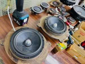 レクサス　純正　マークレビンソン lexus rx500h rx350h rx nx is ls lx es lm lc Mark Levinson スピーカー交換　カーオーディオ　unity ウーハー　スコーカー　ミッドレンジ　ワイドレンジ　2インチ　 ワイドレンジドライバ　ミッドウーハー　サブウーハー　音質　周波数　抵抗値　インピーダンス　位相　フェーズ　最適化　車種別　専用　通販　インナーバッフル　ハーネス　コネクター　デッドニング　アナライザー　解析　測定　音響　ツイータ　音質改善　マクレビ　HOT WIRED ホットワイヤード　Mercury Car Audio マーキュリー　FORMULA-X FX-101　