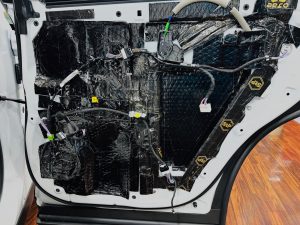 レクサス　純正　マークレビンソン lexus rx500h rx350h rx nx is ls lx es lm lc Mark Levinson スピーカー交換　カーオーディオ　unity ウーハー　スコーカー　ミッドレンジ　ワイドレンジ　2インチ　 ワイドレンジドライバ　ミッドウーハー　サブウーハー　音質　周波数　抵抗値　インピーダンス　位相　フェーズ　最適化　車種別　専用　通販　インナーバッフル　ハーネス　コネクター　デッドニング　アナライザー　解析　測定　音響　ツイータ　音質改善　マクレビ　HOT WIRED ホットワイヤード　Mercury Car Audio マーキュリー　FORMULA-X FX-101　