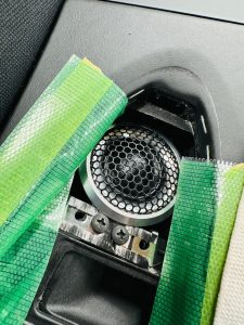 porsche 718 cayman pcm4 pcm5 pcm6 pcm7 ポルシェ ケイマン ボクスター 911 カレラ ボーズ サウンド bose sound burmester ブルメスター 純正ボーズ 純正bose スピーカー交換 ツイーター ウーハー ミッドレンジ スコーカー デッドニング CarPlay カーオーディオ カープレイ スピーカー交換 Mercury Car Audio HOT WIRED 名古屋 音質改善 音質向上