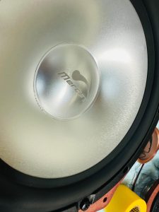porsche 718 cayman pcm4 pcm5 pcm6 pcm7 ポルシェ ケイマン ボクスター 911 カレラ ボーズ サウンド bose sound burmester ブルメスター 純正ボーズ 純正bose スピーカー交換 ツイーター ウーハー ミッドレンジ スコーカー デッドニング CarPlay カーオーディオ カープレイ スピーカー交換 Mercury Car Audio HOT WIRED 名古屋 音質改善 音質向上