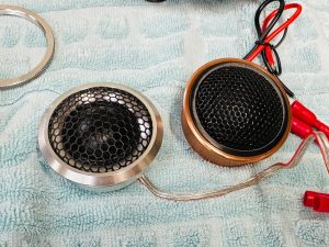 porsche 718 cayman pcm4 pcm5 pcm6 pcm7 ポルシェ ケイマン ボクスター 911 カレラ ボーズ サウンド bose sound burmester ブルメスター 純正ボーズ 純正bose スピーカー交換 ツイーター ウーハー ミッドレンジ スコーカー デッドニング CarPlay カーオーディオ カープレイ スピーカー交換 Mercury Car Audio HOT WIRED 名古屋 音質改善 音質向上