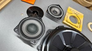 porsche 718 cayman pcm4 pcm5 pcm6 pcm7 ポルシェ ケイマン ボクスター 911 カレラ ボーズ サウンド bose sound burmester ブルメスター 純正ボーズ 純正bose スピーカー交換 ツイーター ウーハー ミッドレンジ スコーカー デッドニング CarPlay カーオーディオ カープレイ スピーカー交換 Mercury Car Audio HOT WIRED 名古屋 音質改善 音質向上