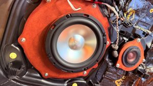 porsche 718 cayman pcm4 pcm5 pcm6 pcm7 ポルシェ ケイマン ボクスター 911 カレラ ボーズ サウンド bose sound burmester ブルメスター 純正ボーズ 純正bose スピーカー交換 ツイーター ウーハー ミッドレンジ スコーカー デッドニング CarPlay カーオーディオ カープレイ スピーカー交換 Mercury Car Audio HOT WIRED 名古屋 音質改善 音質向上