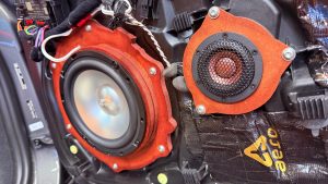 porsche 718 cayman pcm4 pcm5 pcm6 pcm7 ポルシェ ケイマン ボクスター 911 カレラ ボーズ サウンド bose sound burmester ブルメスター 純正ボーズ 純正bose スピーカー交換 ツイーター ウーハー ミッドレンジ スコーカー デッドニング CarPlay カーオーディオ カープレイ スピーカー交換 Mercury Car Audio HOT WIRED 名古屋 音質改善 音質向上