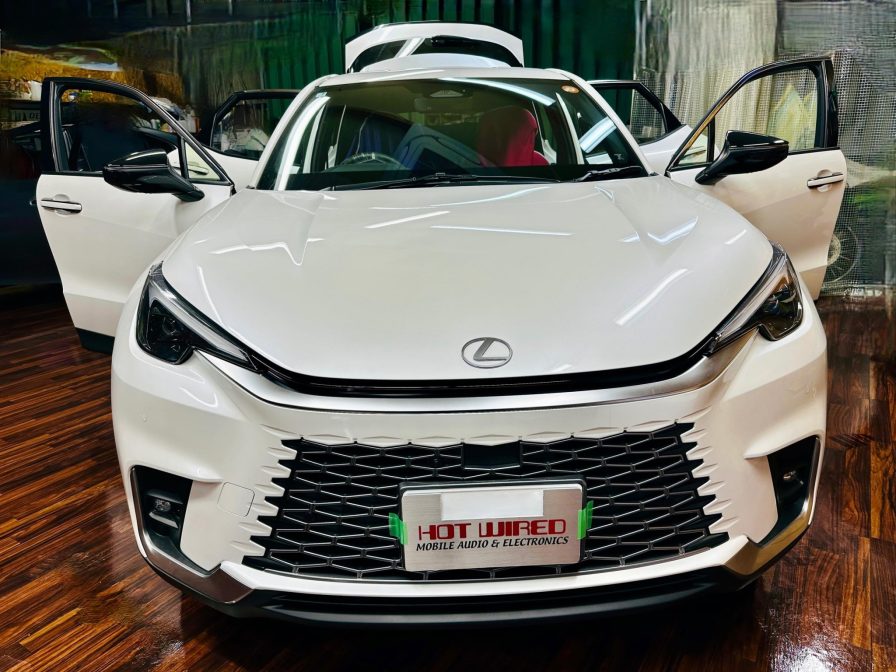 LEXUS LBX レクサス純正マークレビンソンのスピーカー交換：センタースピーカーとダッシュボード両サイドのUnityスピーカーのアップグレード（通販可）