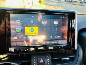 カーナビ 社外品 純正ナビ 外部入力 aux hdmi rca あとづけ 後付け CarPlay カープレイ Android Auto アンドロイド スマホ ミラーリング 汎用 ワイヤレス iPhone Youtube airplay airdrop ユーチューブ 動画 再生 視聴 動画アプリ Googleマップ トヨタ rav4 パイオニア カロッツエリア ホットワイヤード 名古屋