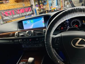 レクサス　純正ナビ　後付け　ワイヤレス　CarPlay カープレイ　アンドロイドオート　Android Auto
ミラーリング　airplay hdmi firetv amazon apple iphone Fire TV Stick ファイヤーtv lexus ls460 ls600 gs300 gs450 gs350 gsf is300 is350 レクサス純正ナビ　HDIM入力　動画　映像入力　ビデオ入力　外部入力　ブルーレイ　Netflix
fulu プライムビデオ　アマゾン　Youtube maeba tver googl Googleマップ　グーグルマップ　ミラーリング　avインターフェース　　カーナビ　アップル　映像　名古屋　ホットワイヤード