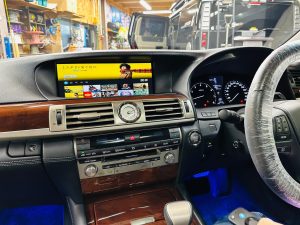 レクサス　純正ナビ　後付け　ワイヤレス　CarPlay カープレイ　アンドロイドオート　Android Auto
ミラーリング　airplay hdmi firetv amazon apple iphone Fire TV Stick ファイヤーtv lexus ls460 ls600 gs300 gs450 gs350 gsf is300 is350 レクサス純正ナビ　HDIM入力　動画　映像入力　ビデオ入力　外部入力　ブルーレイ　Netflix
fulu プライムビデオ　アマゾン　Youtube maeba tver googl Googleマップ　グーグルマップ　ミラーリング　avインターフェース　　カーナビ　アップル　映像　名古屋　ホットワイヤード