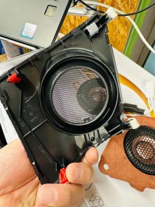 lexus lbx レクサス　純正　Mark Levinson マークレビンソン　スピーカー交換　音質　unity スピーカー　ツイーター　高音　低音　センタースピーカー　ダッシュボード　ドアスピーカー　ウーハー　サブウーハー　マクレビ　ワイドレンジ　フルレンジ　2インチ ワイドレンジドライバー　AudioCircle Audible Physics Mercury Car Audio HOT WIRED ホットワイヤード　名古屋　カーオーディオ　カーオーディオ専門店
ユニティ