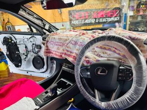 lexus lbx レクサス　純正　Mark Levinson マークレビンソン　スピーカー交換　音質　unity スピーカー　ツイーター　高音　低音　センタースピーカー　ダッシュボード　ドアスピーカー　ウーハー　サブウーハー　マクレビ　ワイドレンジ　フルレンジ　2インチ ワイドレンジドライバー　AudioCircle Audible Physics Mercury Car Audio HOT WIRED ホットワイヤード　名古屋　カーオーディオ　カーオーディオ専門店
ユニティ