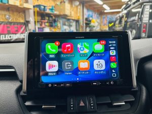 カーナビ 社外品 純正ナビ 外部入力 aux hdmi rca あとづけ 後付け CarPlay カープレイ Android Auto アンドロイド スマホ ミラーリング 汎用 ワイヤレス iPhone Youtube airplay airdrop ユーチューブ 動画 再生 視聴 動画アプリ Googleマップ トヨタ rav4 パイオニア カロッツエリア ホットワイヤード 名古屋