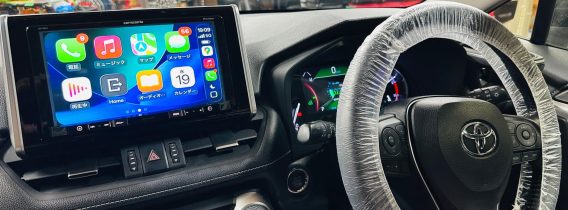 どんなカーナビにも後付けできる、後付けワイヤレスCarPlay/Android Autoインターフェース（最新モデル）のご紹介