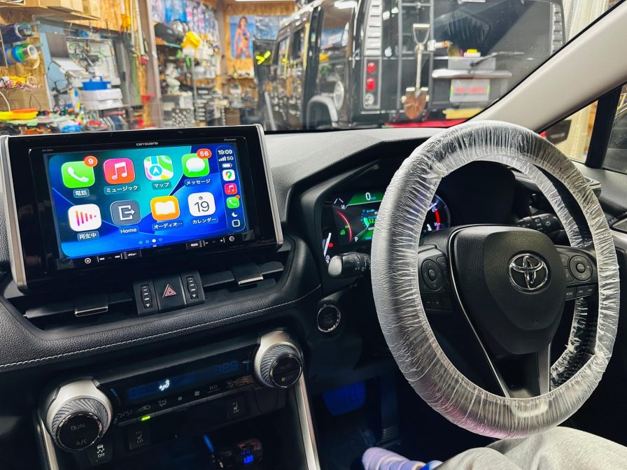 どんなカーナビにも後付けできる、後付けワイヤレスCarPlay/Android Autoインターフェース（最新モデル）のご紹介