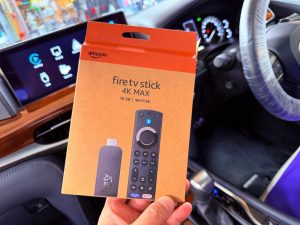 レクサス　純正ナビ　後付け　あとづけ　ワイヤレス　CarPlay カープレイ　アンドロイドオート　Android Auto ミラーリング　airplay hdmi firetv amazon apple iphone Fire TV Stick ファイヤーtv lexus LX570 ランクル　200ランドクルーザー　200系　トヨタ純正ナビ　レクサス純正ナビ　HDIM入力　動画　映像入力　ビデオ入力　外部入力　ブルーレイ　Netflix fulu プライムビデオ　アマゾン　Youtube ameba tver disney+ googl Googleマップ　グーグルマップ　ミラーリング　avインターフェース　　カーナビ　アップル　映像　名古屋　ホットワイヤード