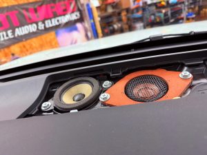 lexus lbx レクサス　純正　Mark Levinson マークレビンソン　スピーカー交換　音質　unity スピーカー　ツイーター　高音　低音　センタースピーカー　ダッシュボード　ドアスピーカー　ウーハー　サブウーハー　マクレビ　ワイドレンジ　フルレンジ　2インチ ワイドレンジドライバー　AudioCircle Audible Physics Mercury Car Audio HOT WIRED ホットワイヤード　名古屋　カーオーディオ　カーオーディオ専門店
ユニティ