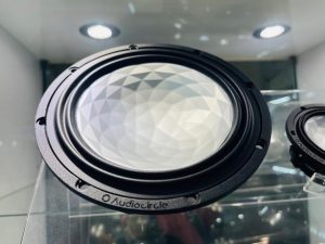 AudioCircle オーディオサークル rainbow 2インチ ワイドレンジドライバー　3インチ　2inch 3icnh HL-M2 HL-M3 ハイエンド　カーオーディオ　bose対応 Mark Levinson マークレビンソン　メーカー純正　純正　プレミアムカーオーディオ　ダッシュボード　センタースピーカー　unity ワイドディスパーション　スコーカー　フルレンジ　ミッドレンジ　コアキシャル　kicker 車種別　トヨタ純正JBL ハーマンカードン　Harman kardon burmester meridian bose focal b&w b&o バウワース　ウィルキンス　Bang & Olufsen バングアンドオルフセン　ブルメスター　スピーカー交換　アップグレード　スピーカー　カーオーディオ専門店　通販　抵抗値　インピーダンス　位相　フェーズ　