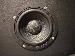 AudioCircle オーディオサークル rainbow ワイドレンジドライバー　3インチ 3icnh HL-M3 ハイエンド　カーオーディオ　bose対応 Mark Levinson マークレビンソン　メーカー純正　純正　プレミアムカーオーディオ　ダッシュボード　センタースピーカー　unity ワイドディスパーション　スコーカー　フルレンジ　ミッドレンジ　コアキシャル　kicker 車種別　トヨタ純正JBL ハーマンカードン　Harman kardon burmester meridian bose focal b&w b&o バウワース　ウィルキンス　Bang & Olufsen バングアンドオルフセン　ブルメスター　スピーカー交換　アップグレード　スピーカー　カーオーディオ専門店　通販　抵抗値　インピーダンス　位相　フェーズ　