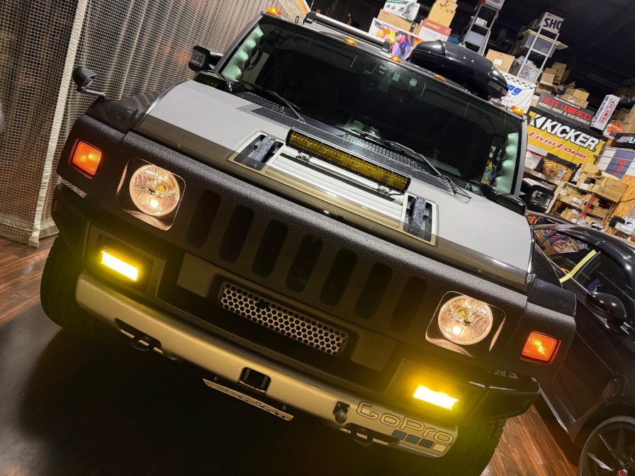 HUMMER H2 LEDヘッドライトを外して、ガラスレンズ＋ハロゲンのヘッドライトに戻したい。