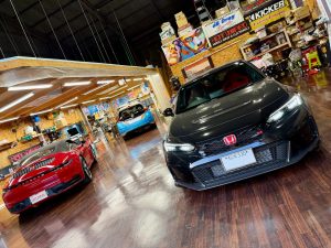 シビック　タイプr civic type r スピーカー交換　カーオーディオ　音質　向上　改善　ツイーター　デッドニング　dsp 車種別　専用　インナーバッフル　ツイーター埋め込み　スエード　アルカンターラ　内装　音調整　サウンドセッティング　Mercury Car Audio マーキュリー　m62 HOT WIRED ホットワイヤード　キッカー kicker