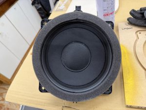 lexus rx lx ls nx lbx is gx rc lc mark levinson hot wired マークレビンソン　ホットワイヤード　スピーカー交換　スピーカー　アップグレード　ツイーター　ユニティ　unity　センタースピーカー　サブウーハー　ウーハー　低音　音質　通販　車種別　ロックフォード　オーディオサークル　Audiocircle kicker キッカー　2インチ ワイドレンジドライバー　8インチ　薄型　抵抗値　インピーダンス　アダプター　インナーバッフル　カーオーディオ　ロックフォード