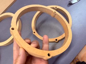 シビック　タイプr civic type r スピーカー交換　カーオーディオ　音質　向上　改善　ツイーター　デッドニング　dsp 車種別　専用　インナーバッフル　ツイーター埋め込み　スエード　アルカンターラ　内装　音調整　サウンドセッティング　Mercury Car Audio マーキュリー　m62 HOT WIRED ホットワイヤード　キッカー kicker