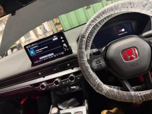 シビック　タイプr civic type r スピーカー交換　　ミューディメンション　680AMPV2 dsp 音調整　サウンドセッティング　チューニング　イコライザー　rta アナライザー　フェーズ　位相　クロスオーバー　タイムアライメント　パソコン　持込　カーオーディオ　専門店　名古屋　愛知　emma ハイエンド　コンテスト　dimension 周波数カーオーディオ　音質　向上　改善　ツイーター　デッドニング　dsp 車種別　専用　インナーバッフル　ツイーター埋め込み　スエード　アルカンターラ　内装　音調整　サウンドセッティング　Mercury Car Audio マーキュリー　m62 HOT WIRED ホットワイヤード　キッカー kicker