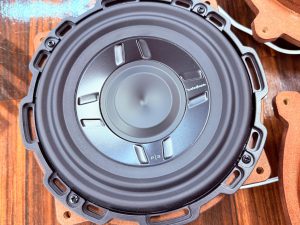 lexus rx lx ls nx lbx is gx rc lc mark levinson hot wired マークレビンソン　ホットワイヤード　スピーカー交換　スピーカー　アップグレード　ツイーター　ユニティ　unity　センタースピーカー　サブウーハー　ウーハー　低音　音質　通販　車種別　ロックフォード　オーディオサークル　Audiocircle kicker キッカー　2インチ ワイドレンジドライバー　8インチ　薄型　抵抗値　インピーダンス　アダプター　インナーバッフル　カーオーディオ　ロックフォード